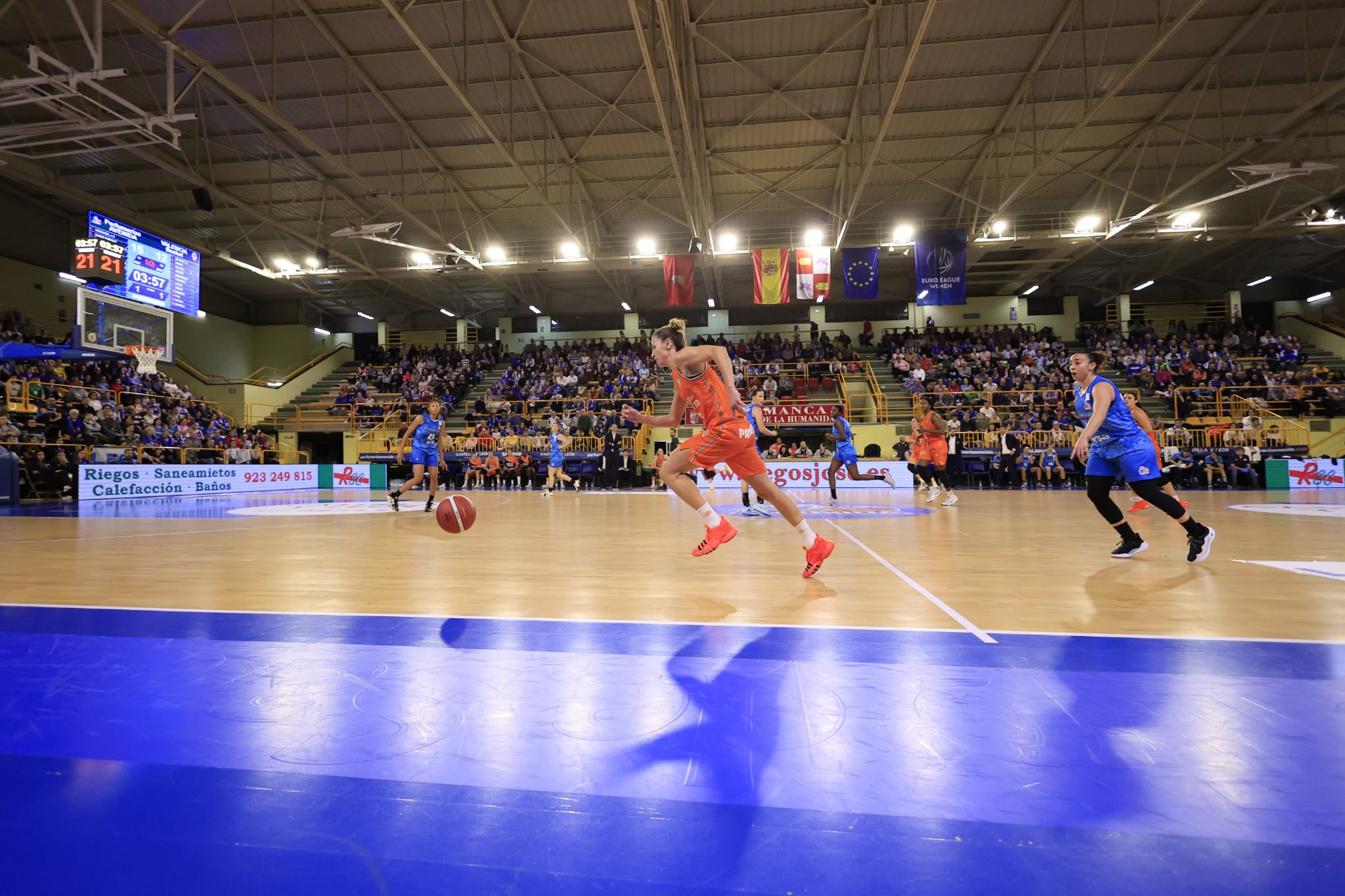 El clásico Avenida-Valencia, por todo lo alto
