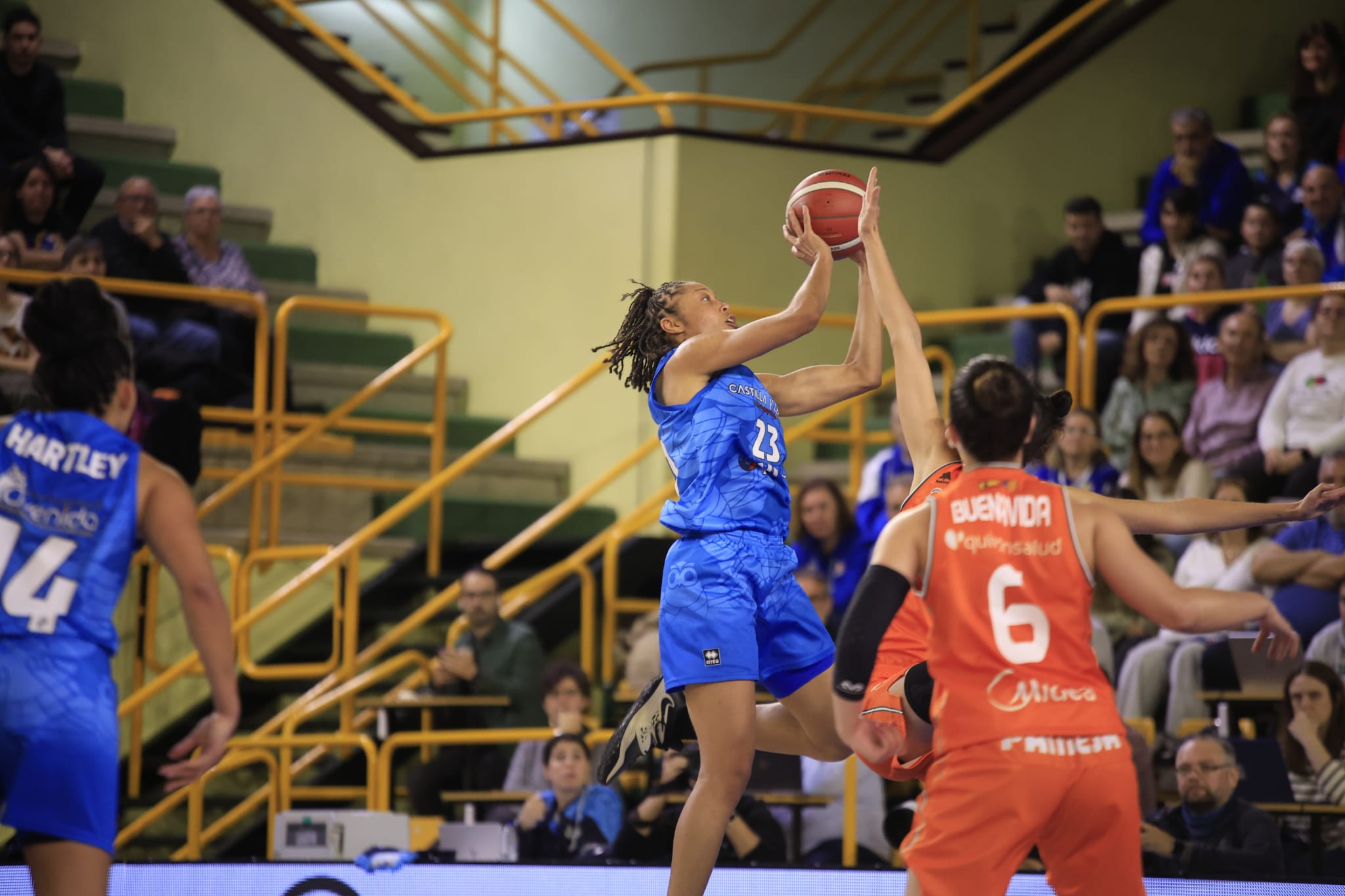 El clásico Avenida-Valencia, por todo lo alto