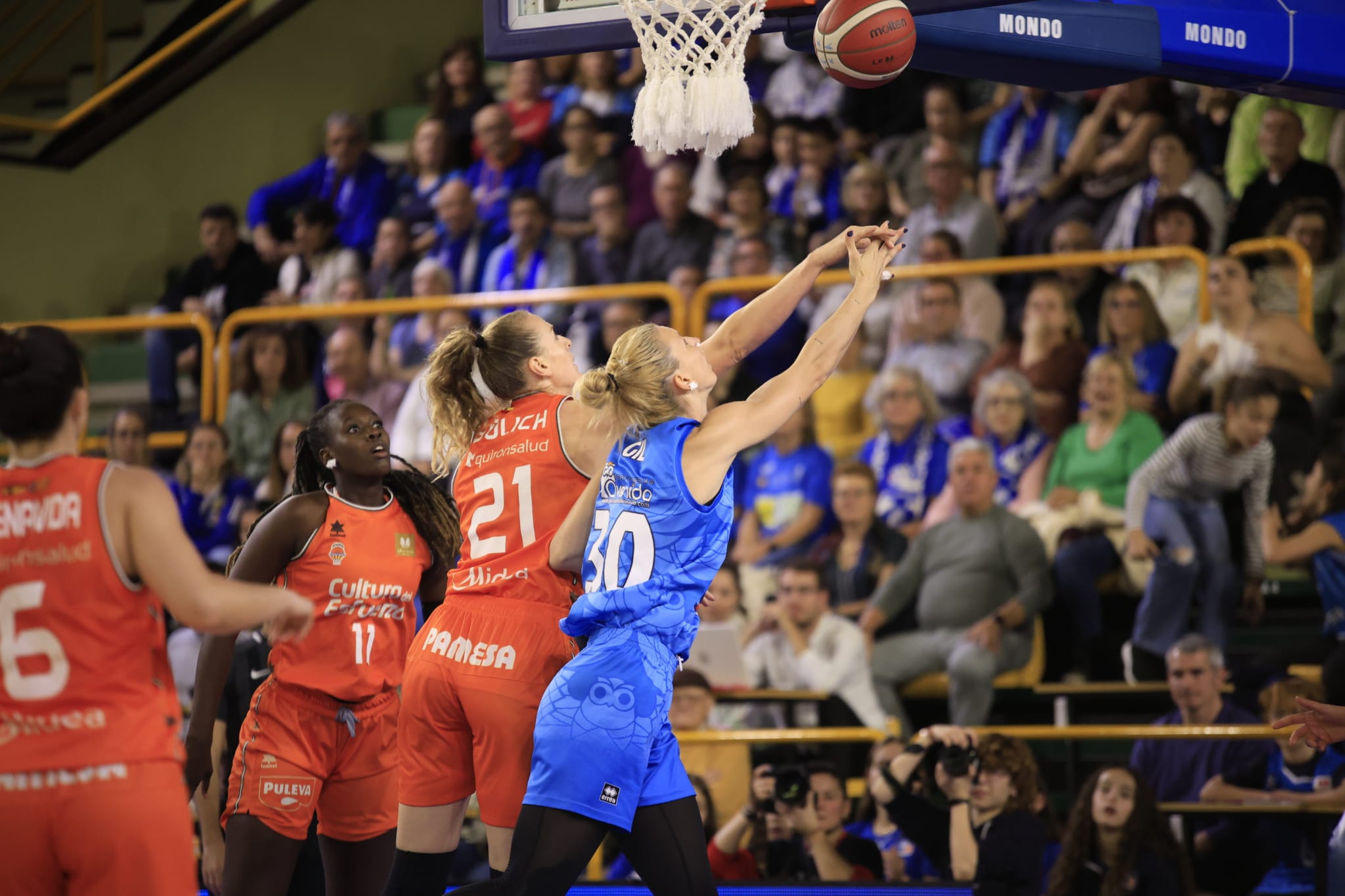 El clásico Avenida-Valencia, por todo lo alto
