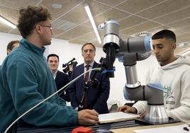 Los nuevos robots y gafas de realidad mixta que amplian la formación del Centro Tormes+