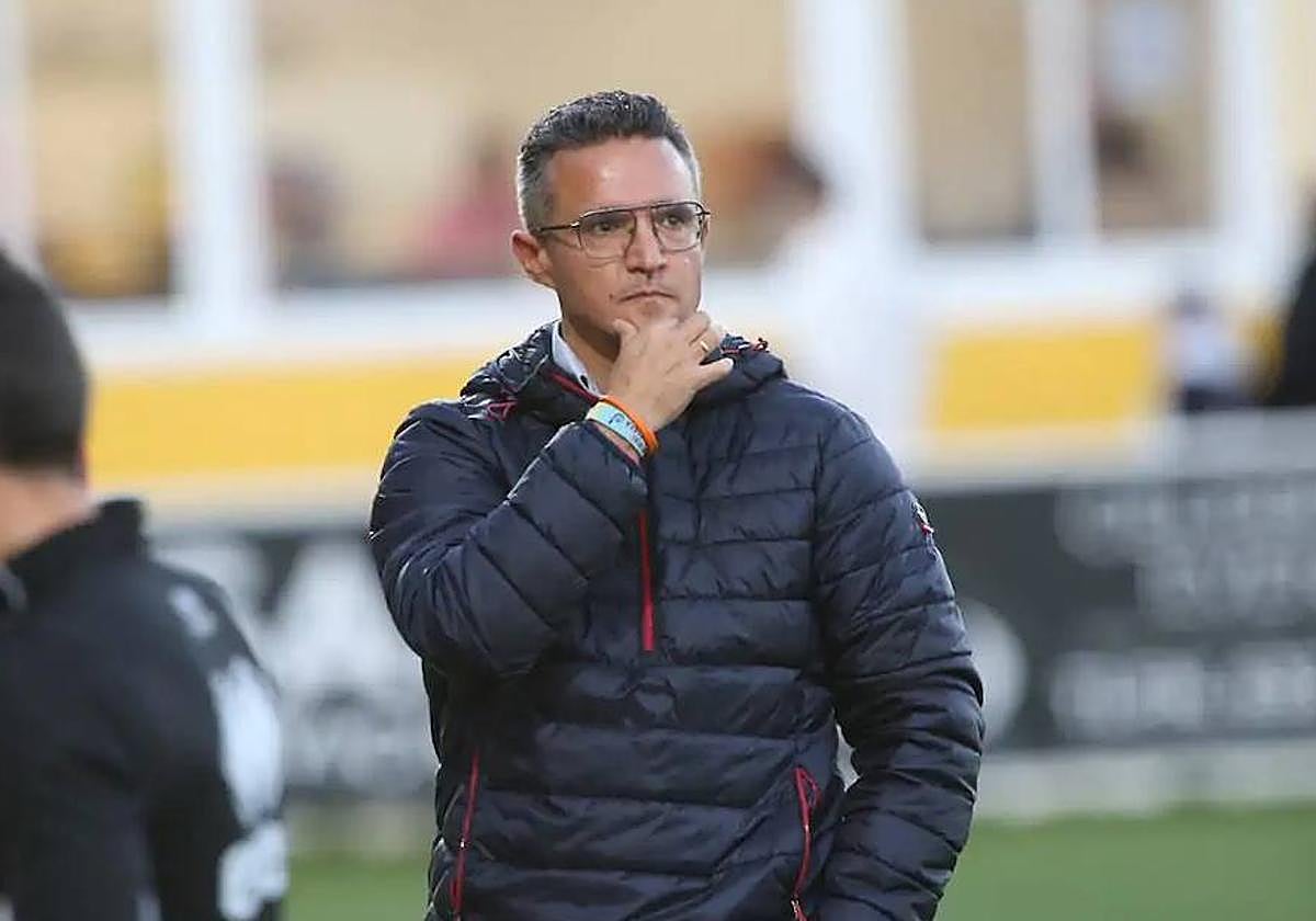 Dani Ponz, ante la Ponferradina.