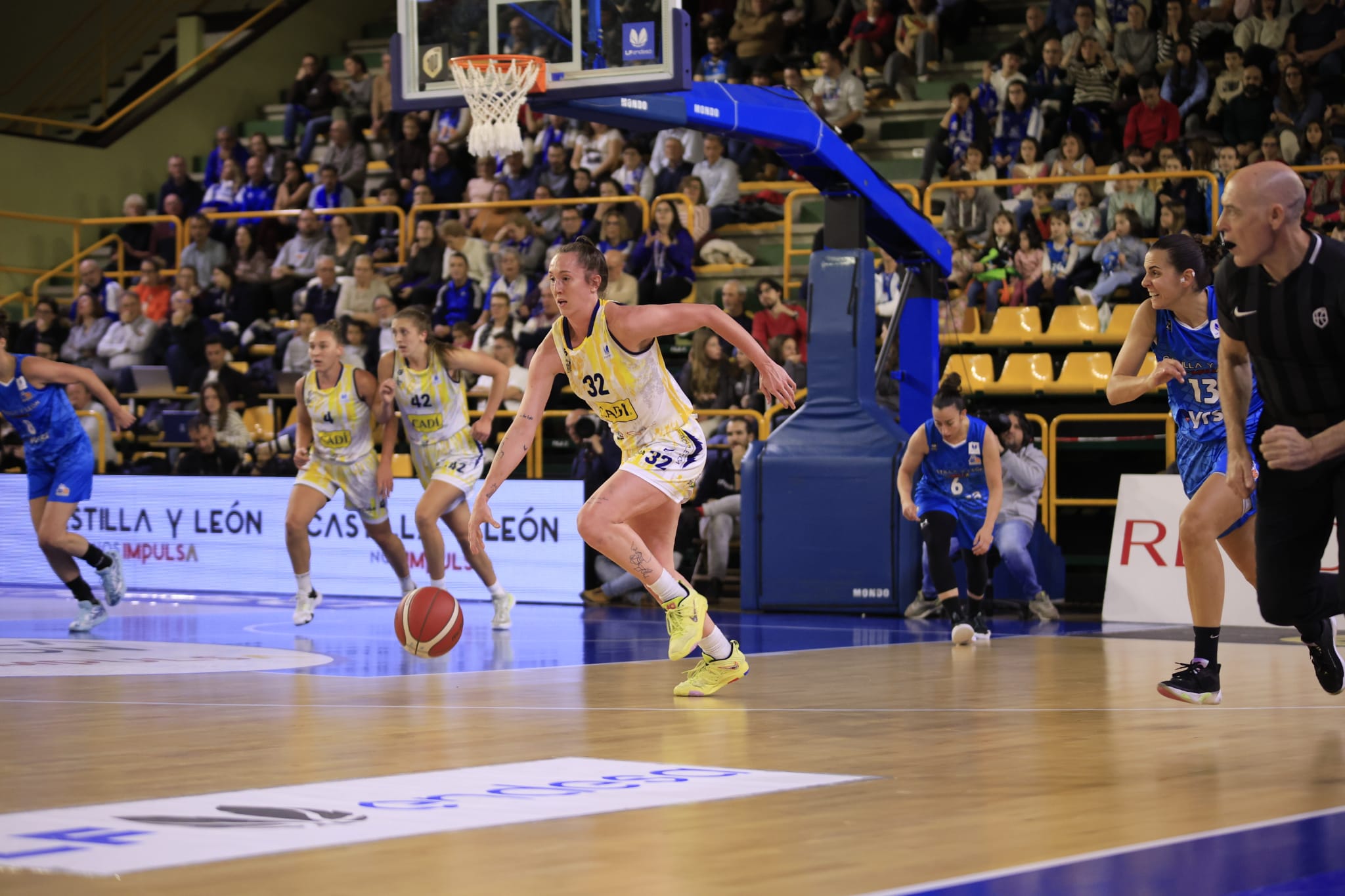 Apretada victoria del CB Avenida ante La Seu