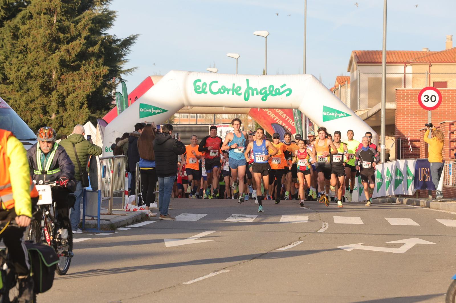 La UPSA corre por la educación en la VIII San Silvestre Universitaria