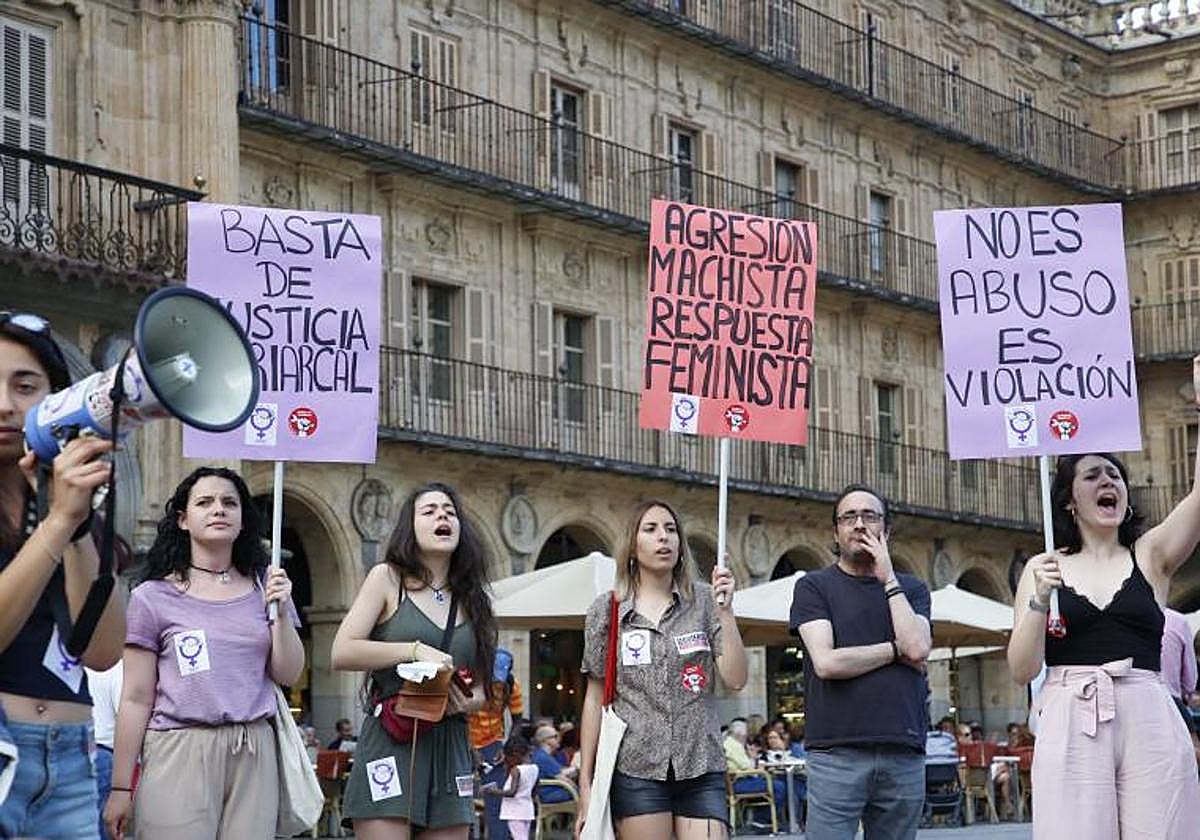 Protesta en Salamanca por una agresión sexual.
