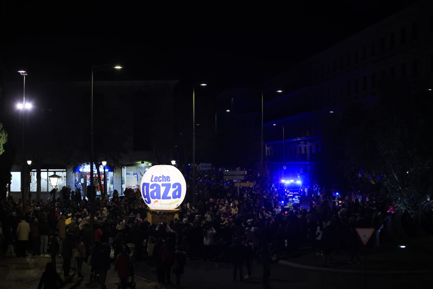 Papá Noel recorre las calles de la ciudad con la &#039;Cabalgaza&#039;