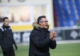 Dani Ponz anima a los suyos en el Reina Sofía