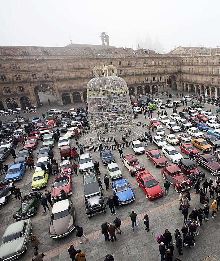 Imagen secundaria 2 - Recogida de los donativos por parte de las Hermanitas de los Pobres.