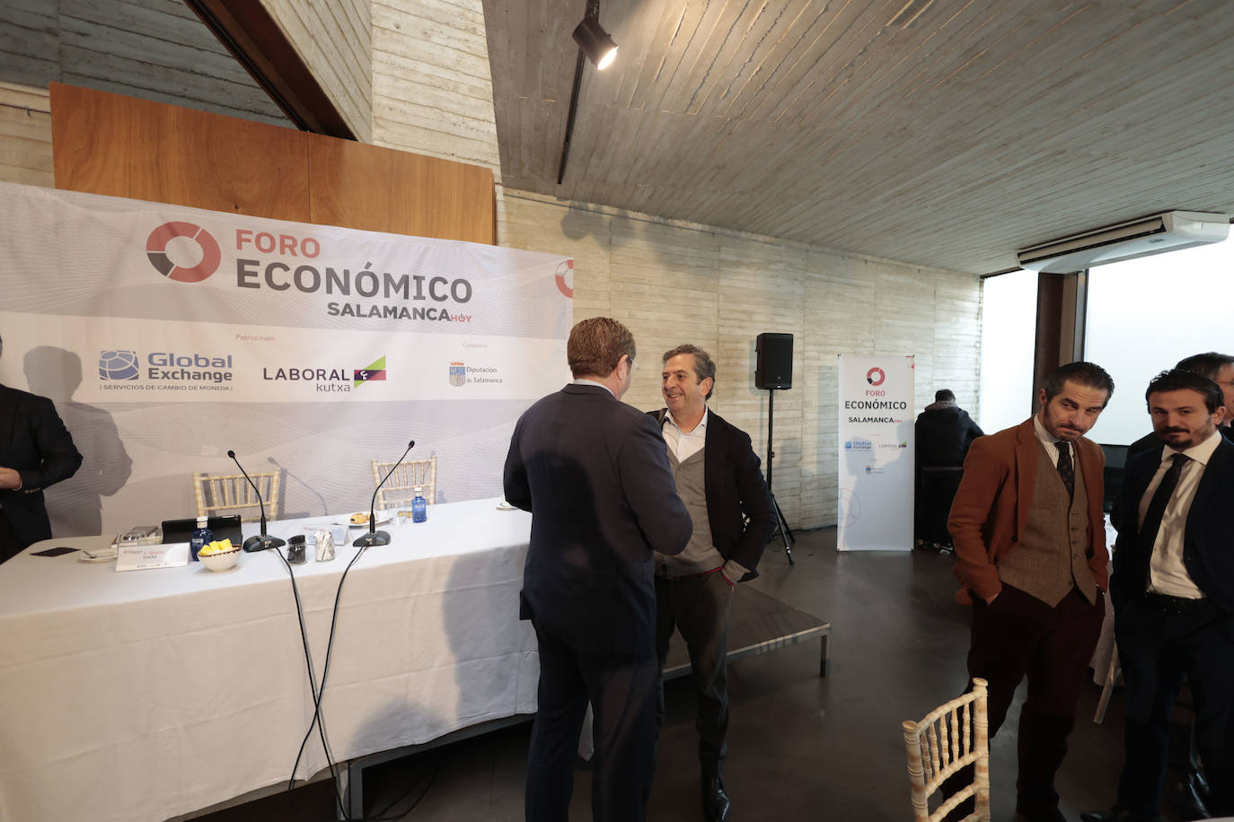 Ingnacio Fernández de Mesa analiza la economía española en el Foro de Salamancahoy