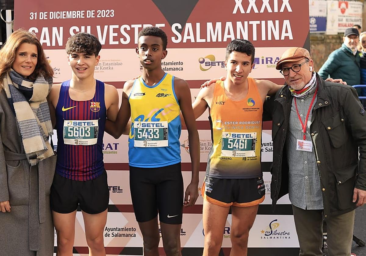 Podio de la sub-16 masculina.