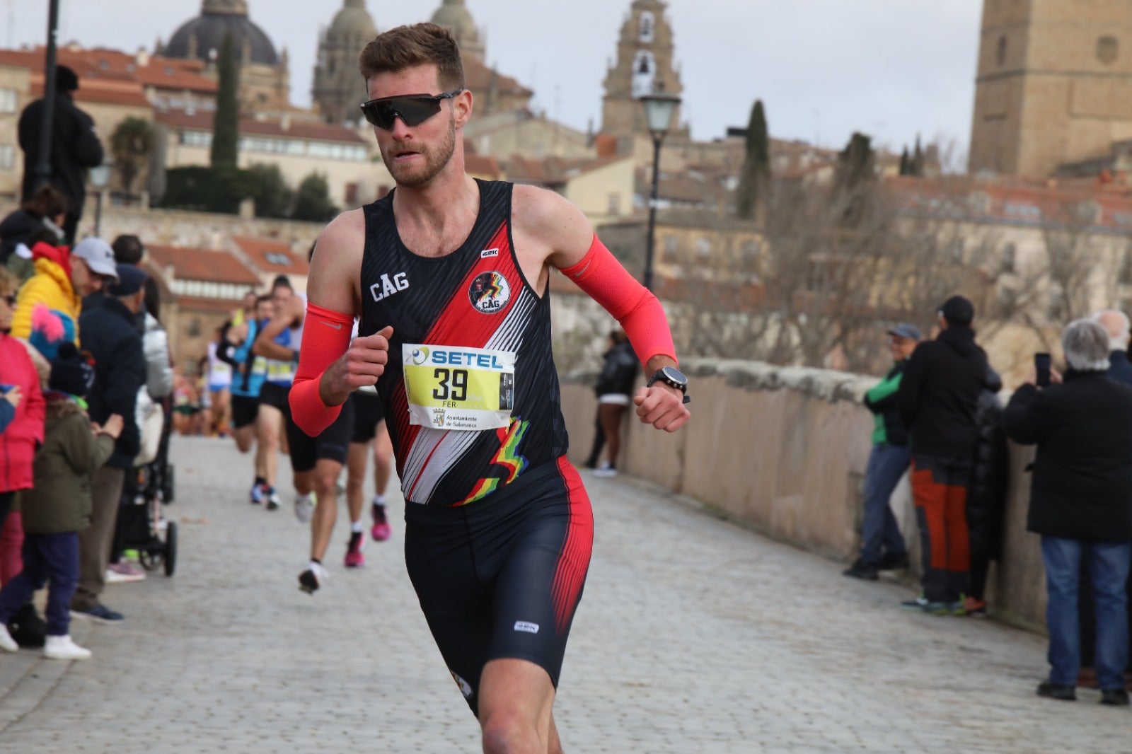 San Silvestre Salmantina: paso por el Puente Romano y calle Compañía