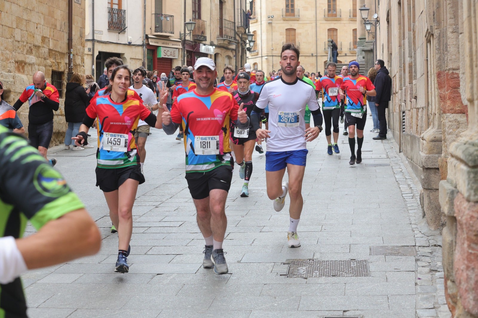 San Silvestre Salmantina: paso por el Puente Romano y calle Compañía