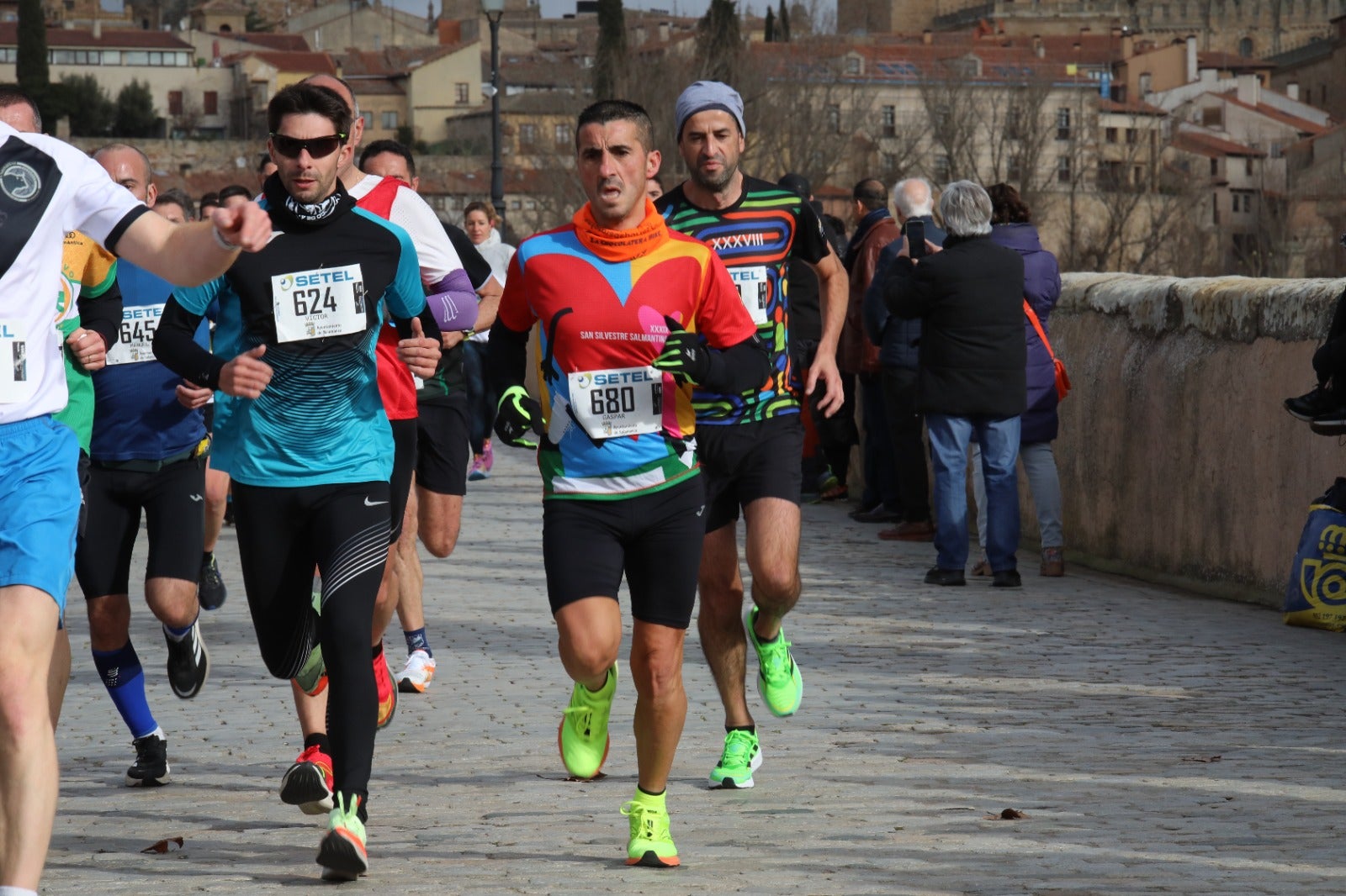 San Silvestre Salmantina: paso por el Puente Romano y calle Compañía