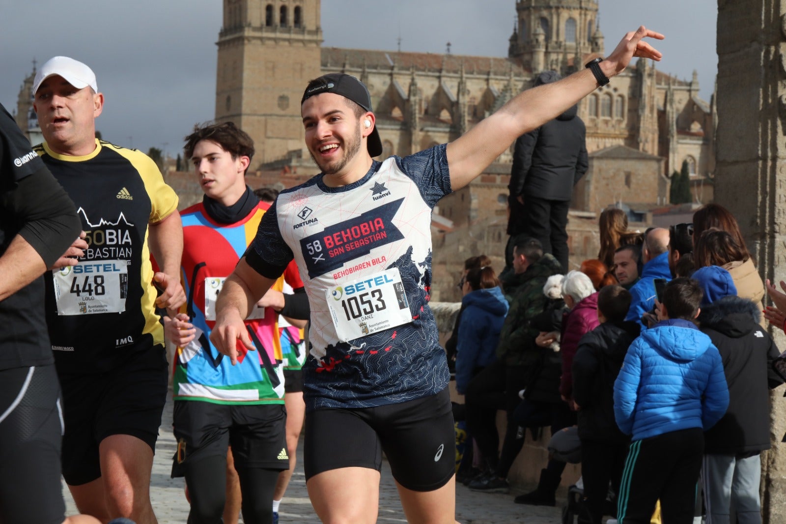 San Silvestre Salmantina: paso por el Puente Romano y calle Compañía