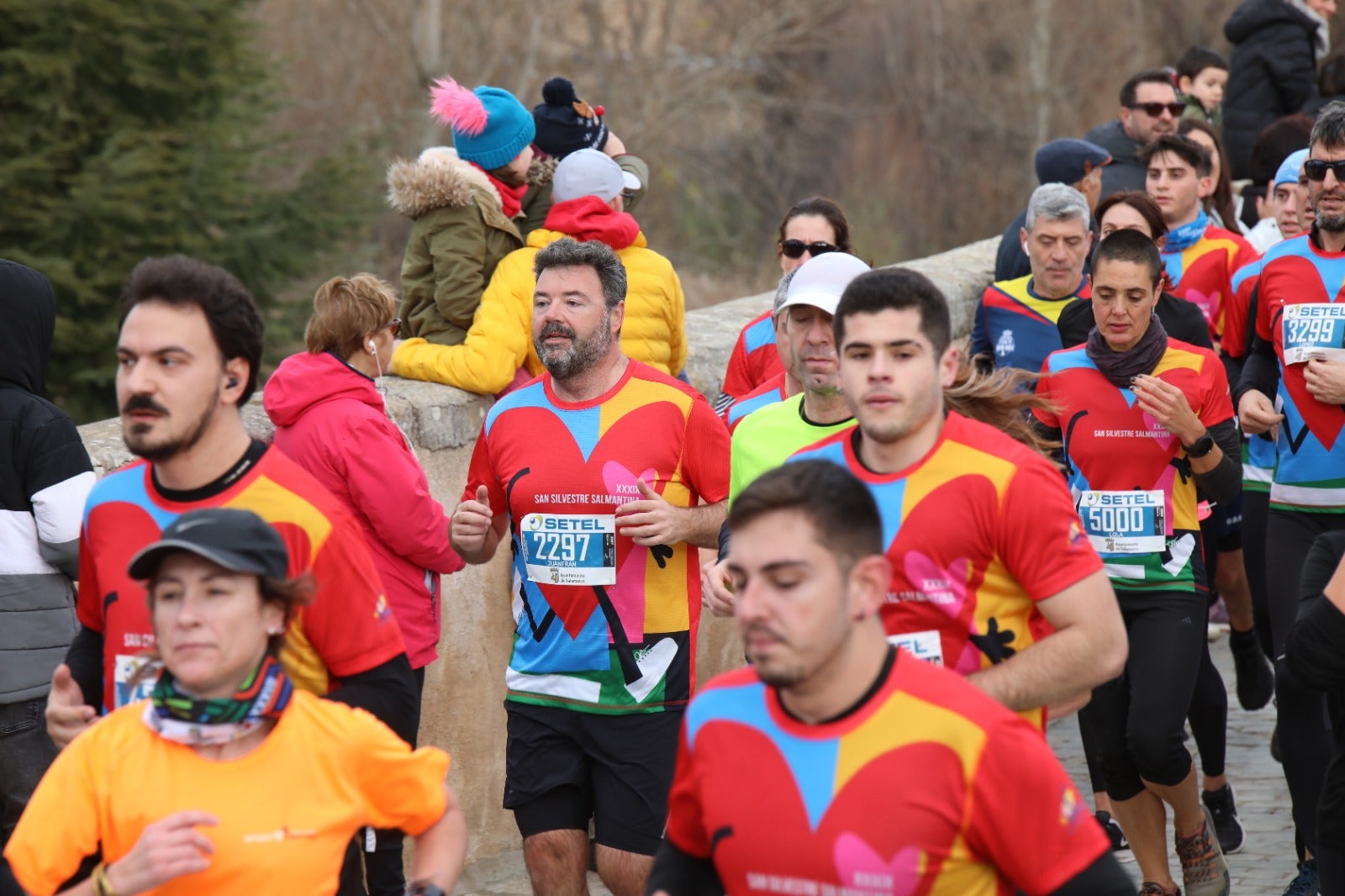 San Silvestre Salmantina: paso por el Puente Romano y calle Compañía