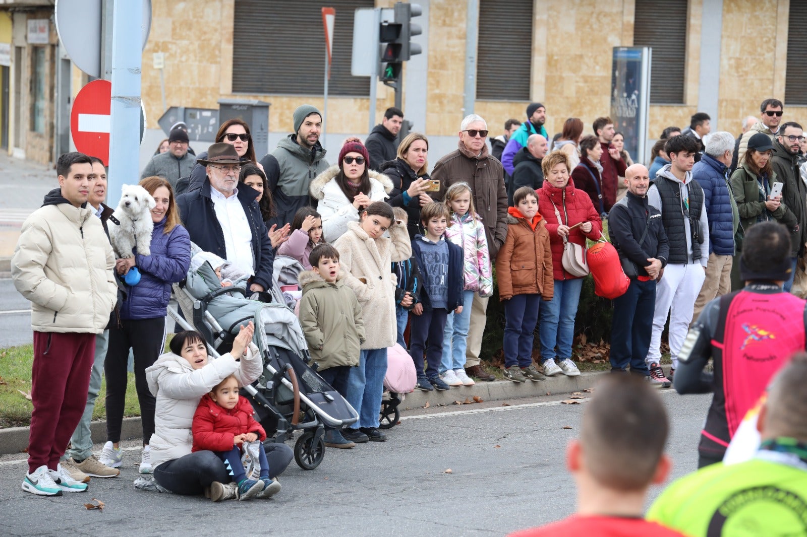 San Silvestre Salmantina: paso por el Puente Romano y calle Compañía