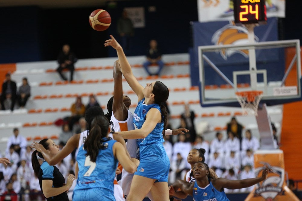 Fotos: El CB Avenida cae en Turquía ante Mersin (85-80)