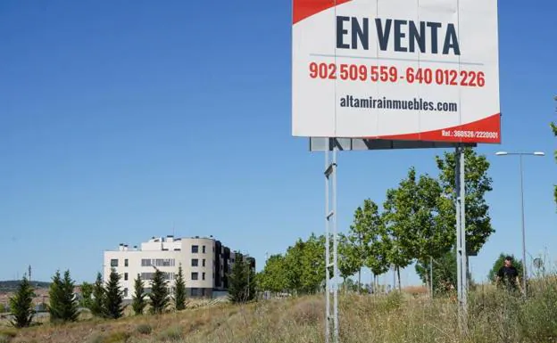 El descenso del stock de viviendas en venta en Salamanca cuadruplica la media nacional 