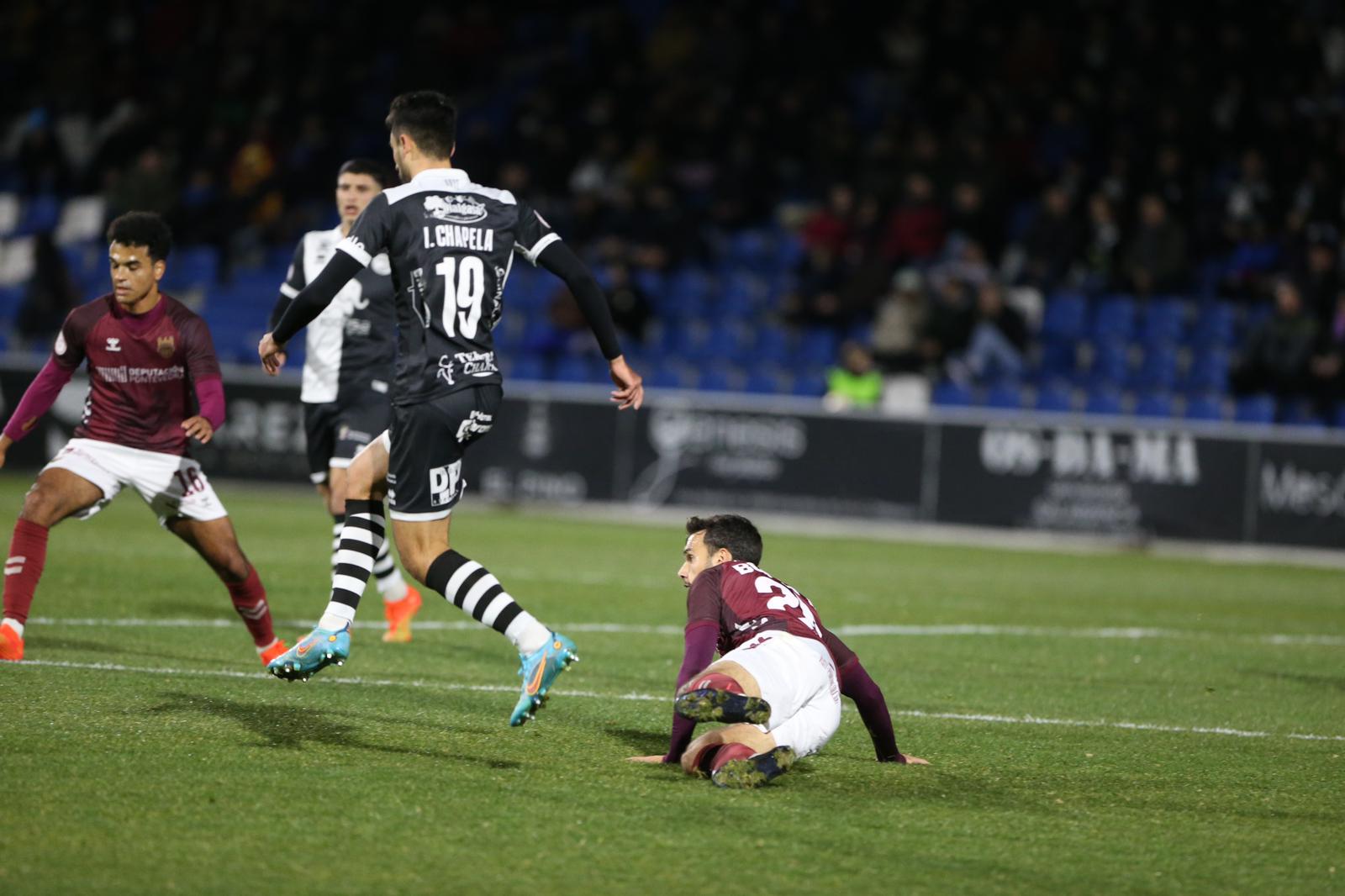 Fotos: Victoria de Unionistas ante el Pontevedra CF