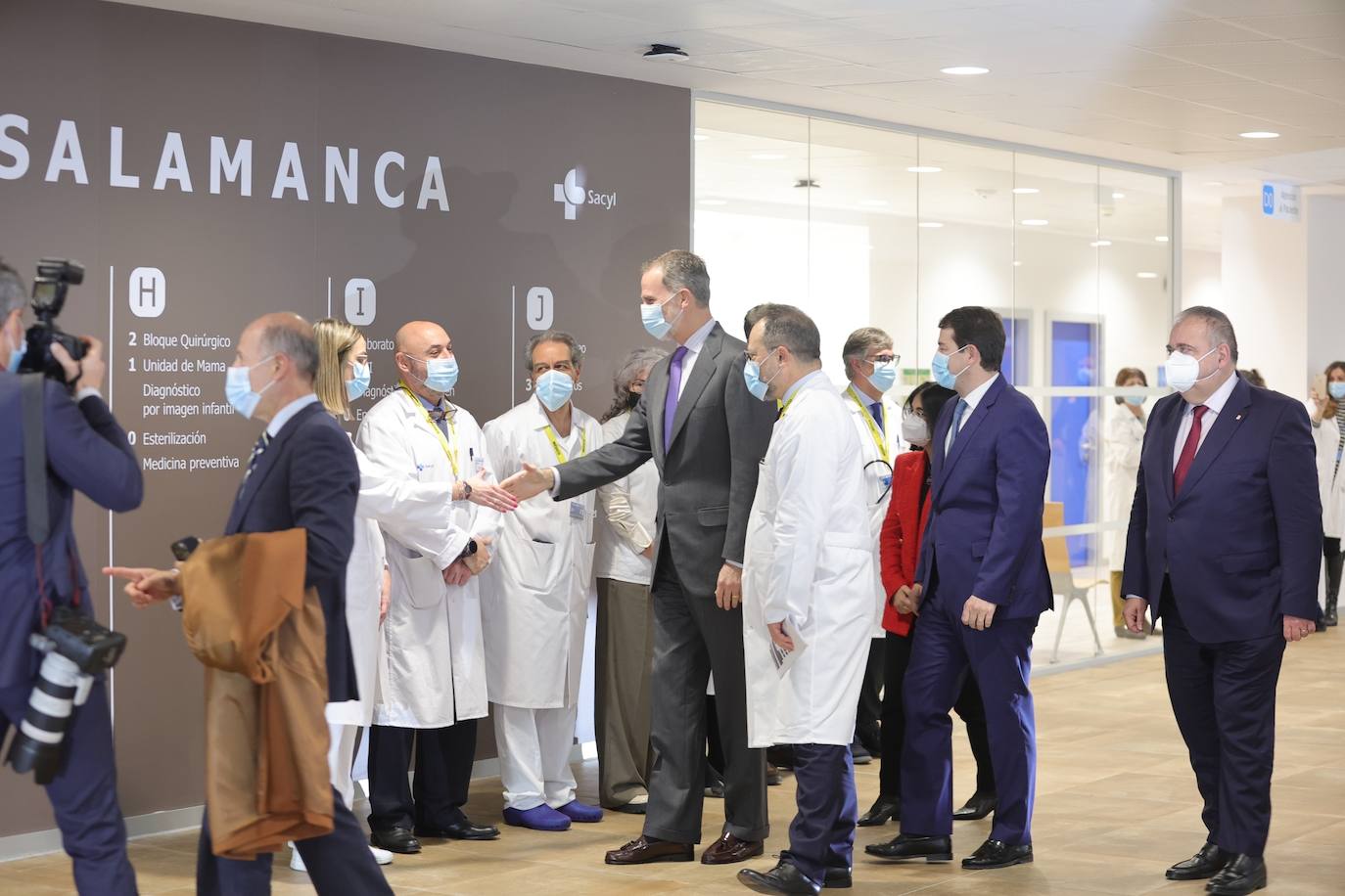 Fotos: El Rey conoce el nuevo hospital de Salamanca