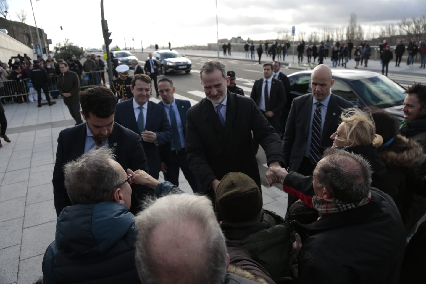 Fotos: Salamanca recibe al Rey Felipe VI en su visita al hospital de Salamanca