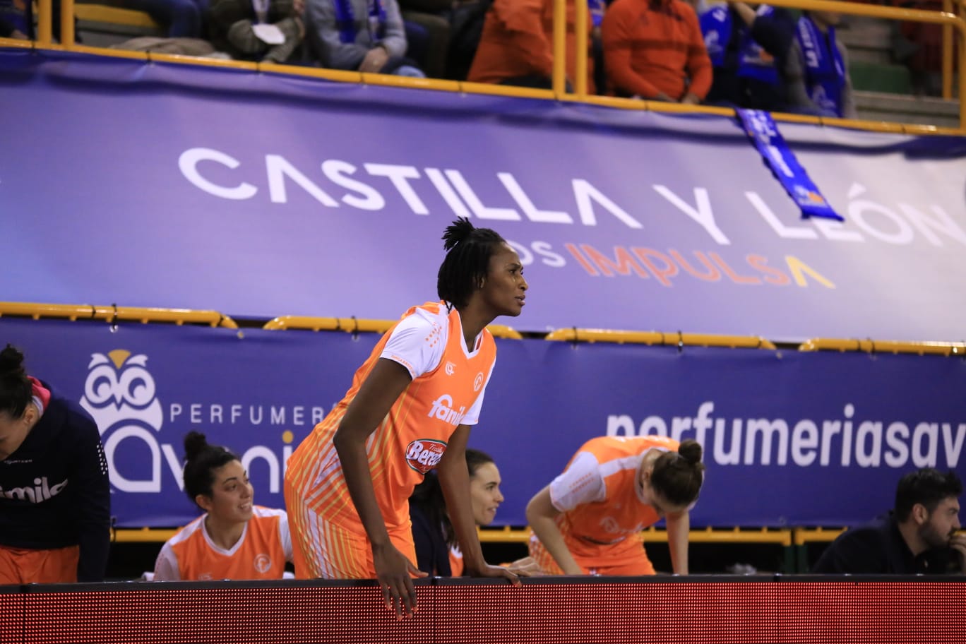 Fotos: Primer partido de Vázquez con el CB Avenida