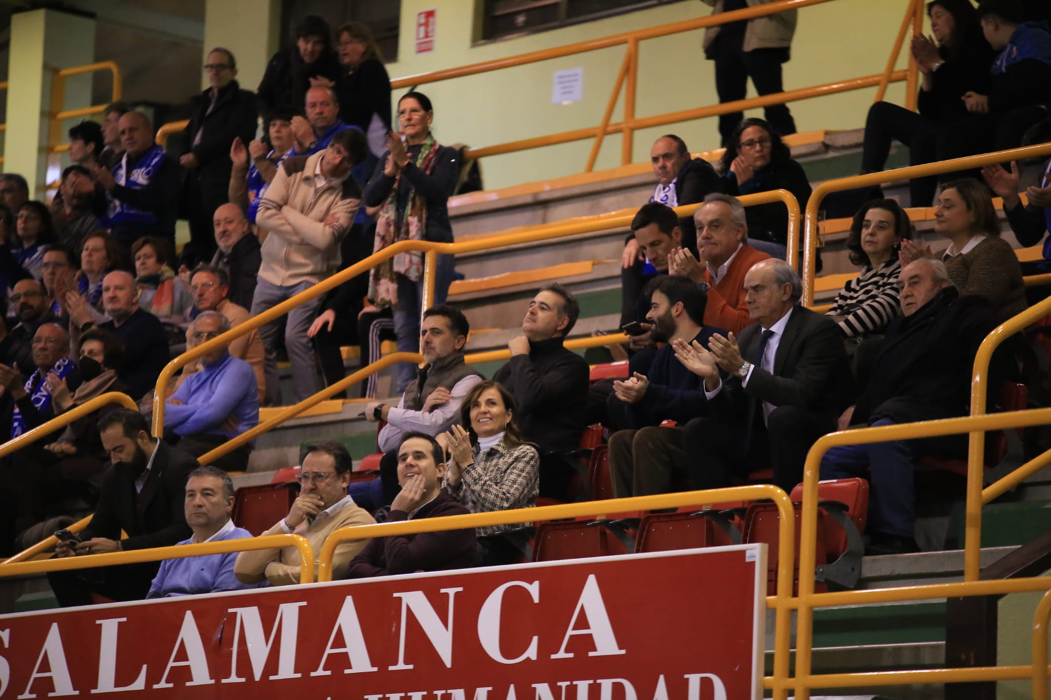 Fotos: Primer partido de Vázquez con el CB Avenida