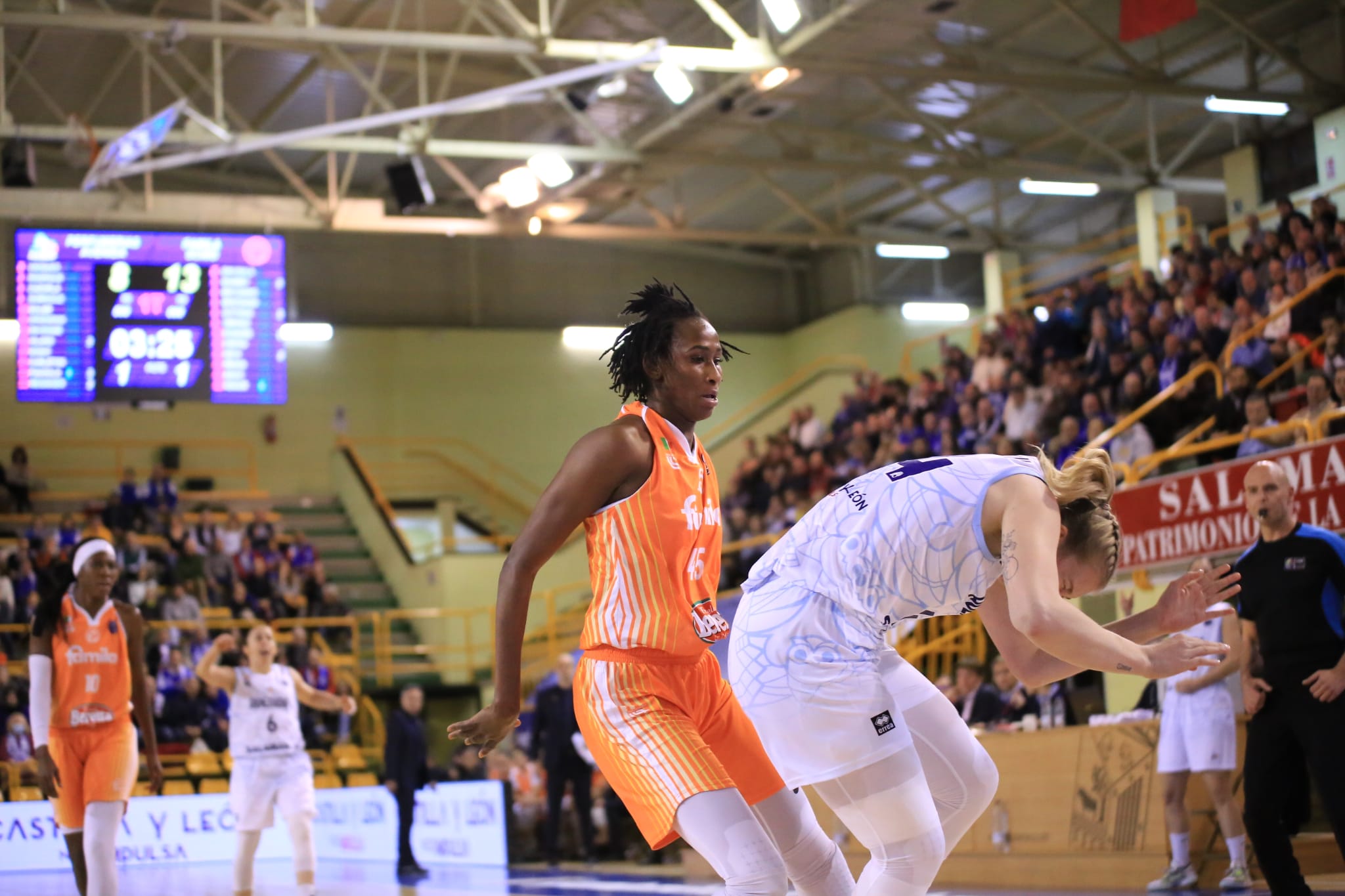 Fotos: Primer partido de Vázquez con el CB Avenida