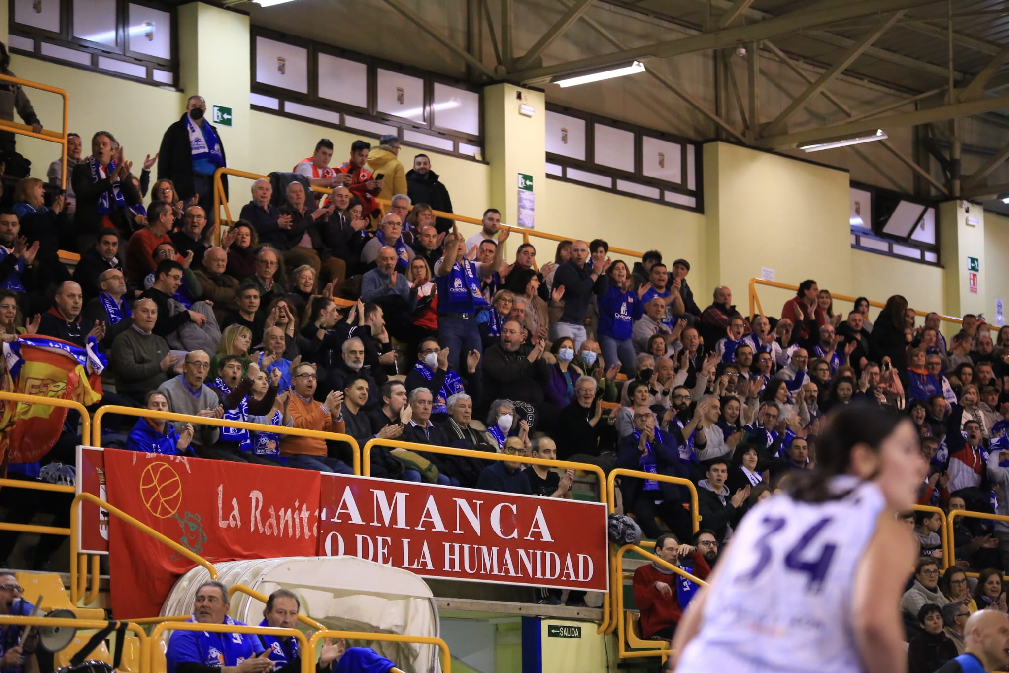 Fotos: Primer partido de Vázquez con el CB Avenida