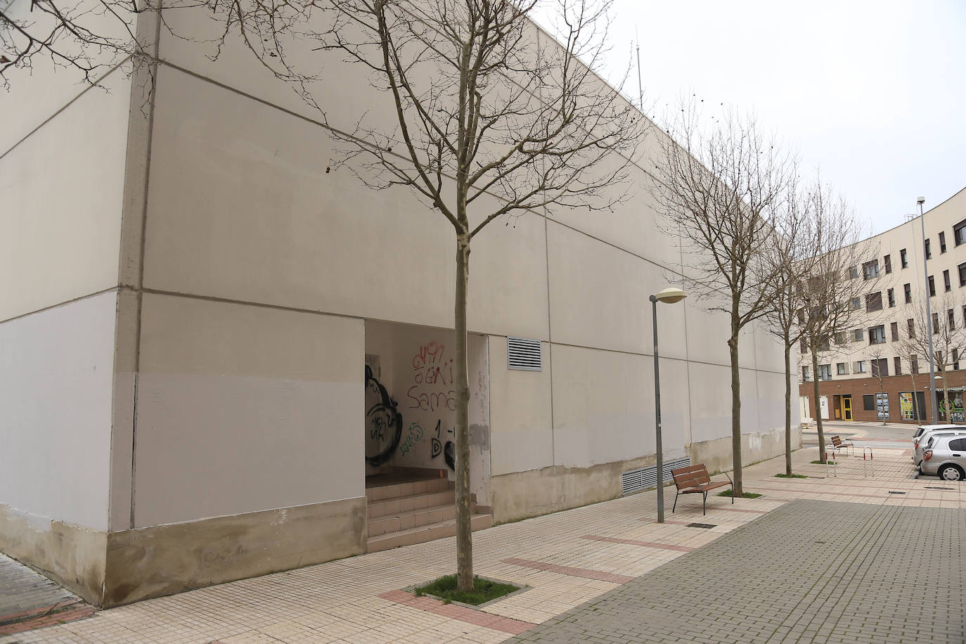 Fotos: Y seguimos en las mismas... El Zurguén y el Teso, su edificio inacabado, y mucho más