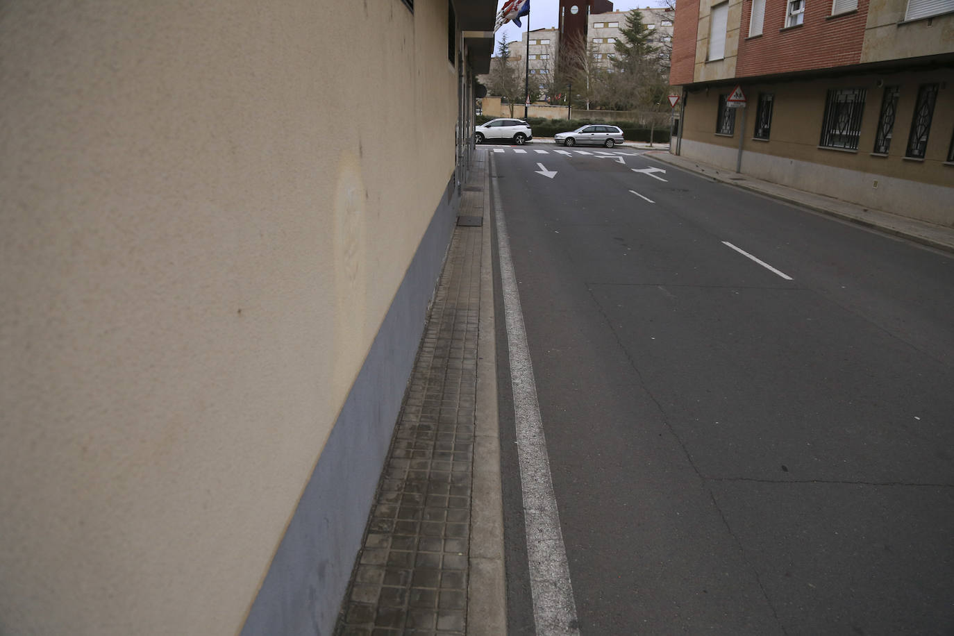 Fotos: Y seguimos en las mismas... El Zurguén y el Teso, su edificio inacabado, y mucho más