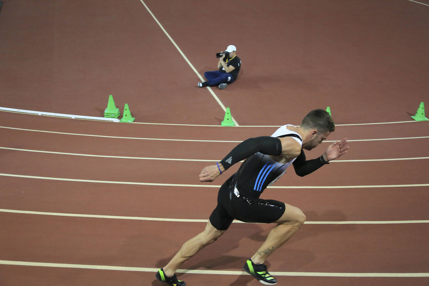 Fotos: Control de atletismo en la Carlos Gil Pérez con la presencia de Óscar Husillos