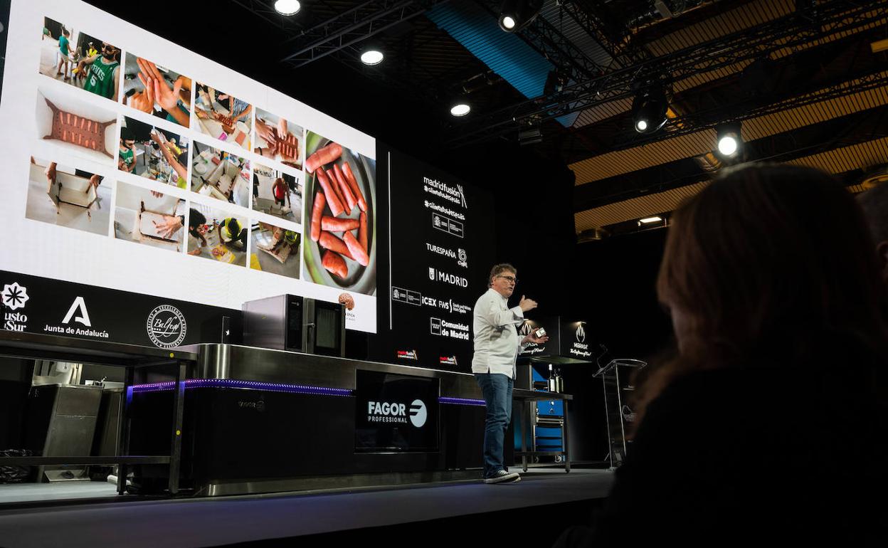 Aduriz , durante su intervención. 