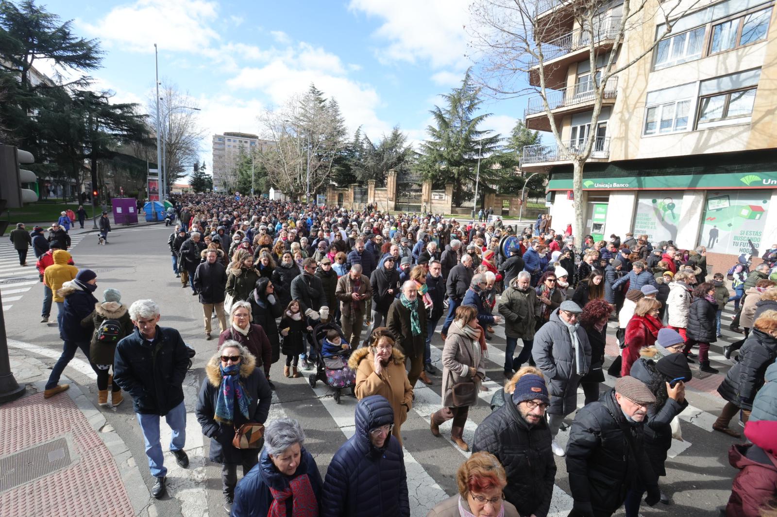 Fotos: MIles de personas participan en la Marea Blanca de Salamanca