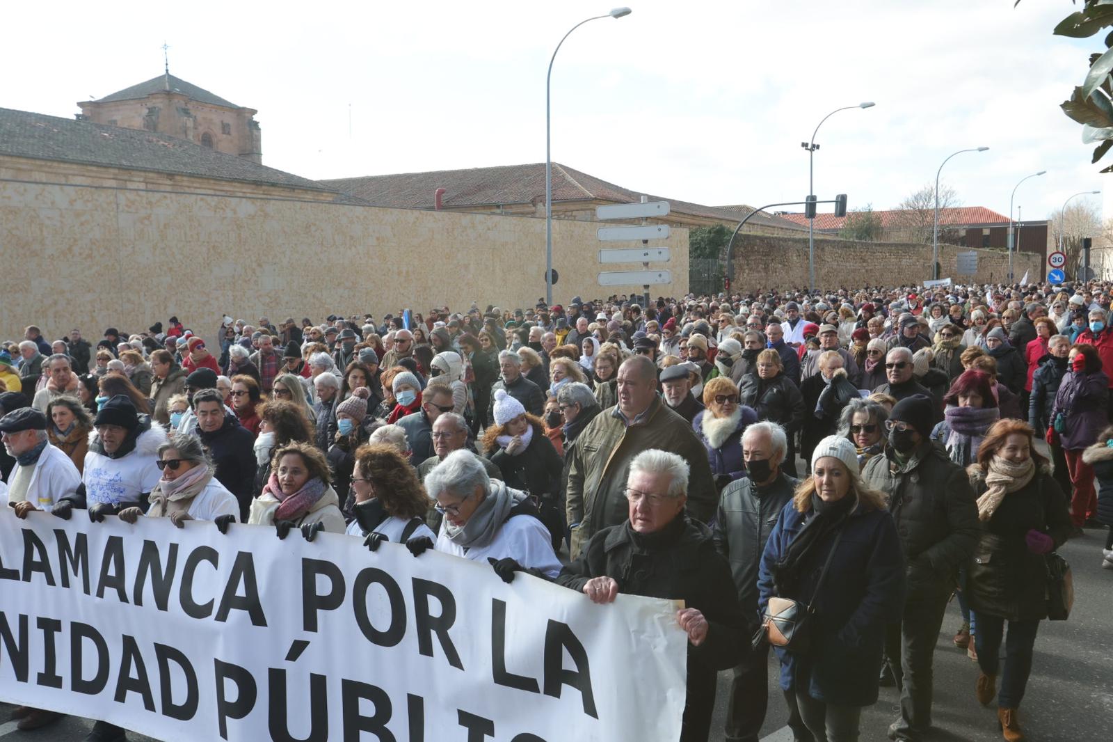 Fotos: MIles de personas participan en la Marea Blanca de Salamanca