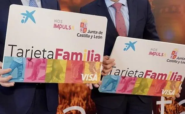 Así funciona la tarjeta bebé de 2.500 euros de Castilla y León: cómo pedirla y gastarla