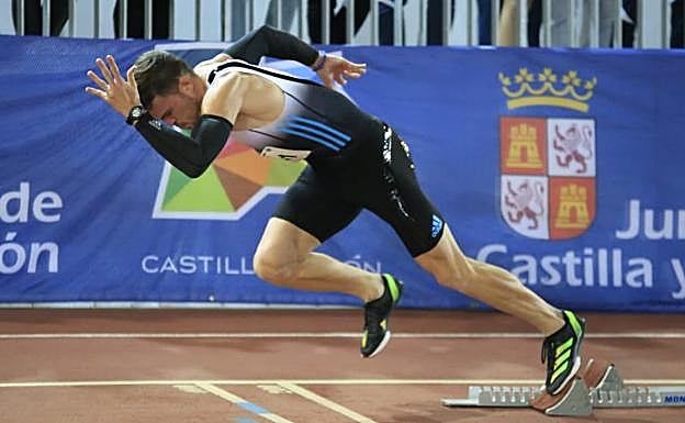 Óscar Husillos se queda a dos centésimas del récord Nacional de 200 en Salamanca 