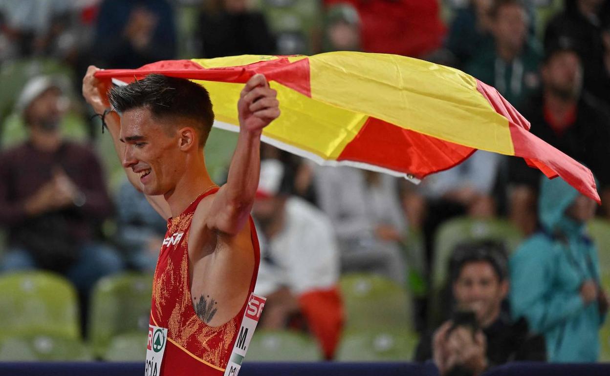 Mario García Romo celebra la medalla de bronce en el último Europeo. 