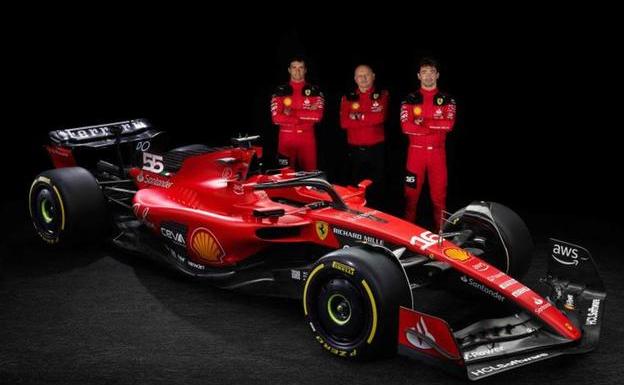 Ferrari saca el SF23 a pista en una presentación para enamorar a los &#039;tifosi&#039;