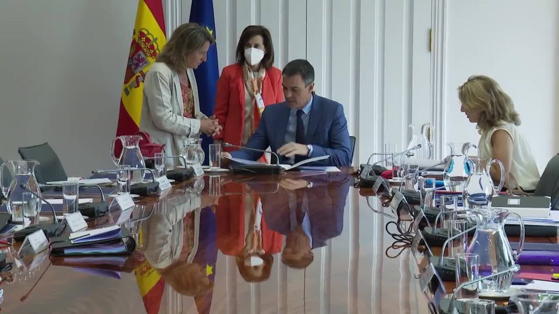 El Gobierno aprueba una subida del SMI del 8%, hasta los 1.080 euros mensuales