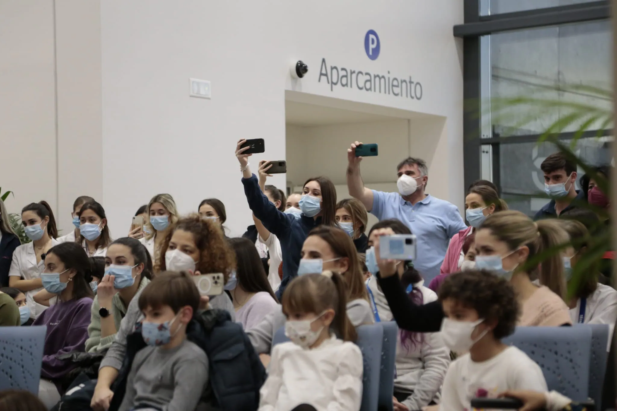 Fotos: Espectáculo musical en el hospital de Salamanca para los niños enfermos 