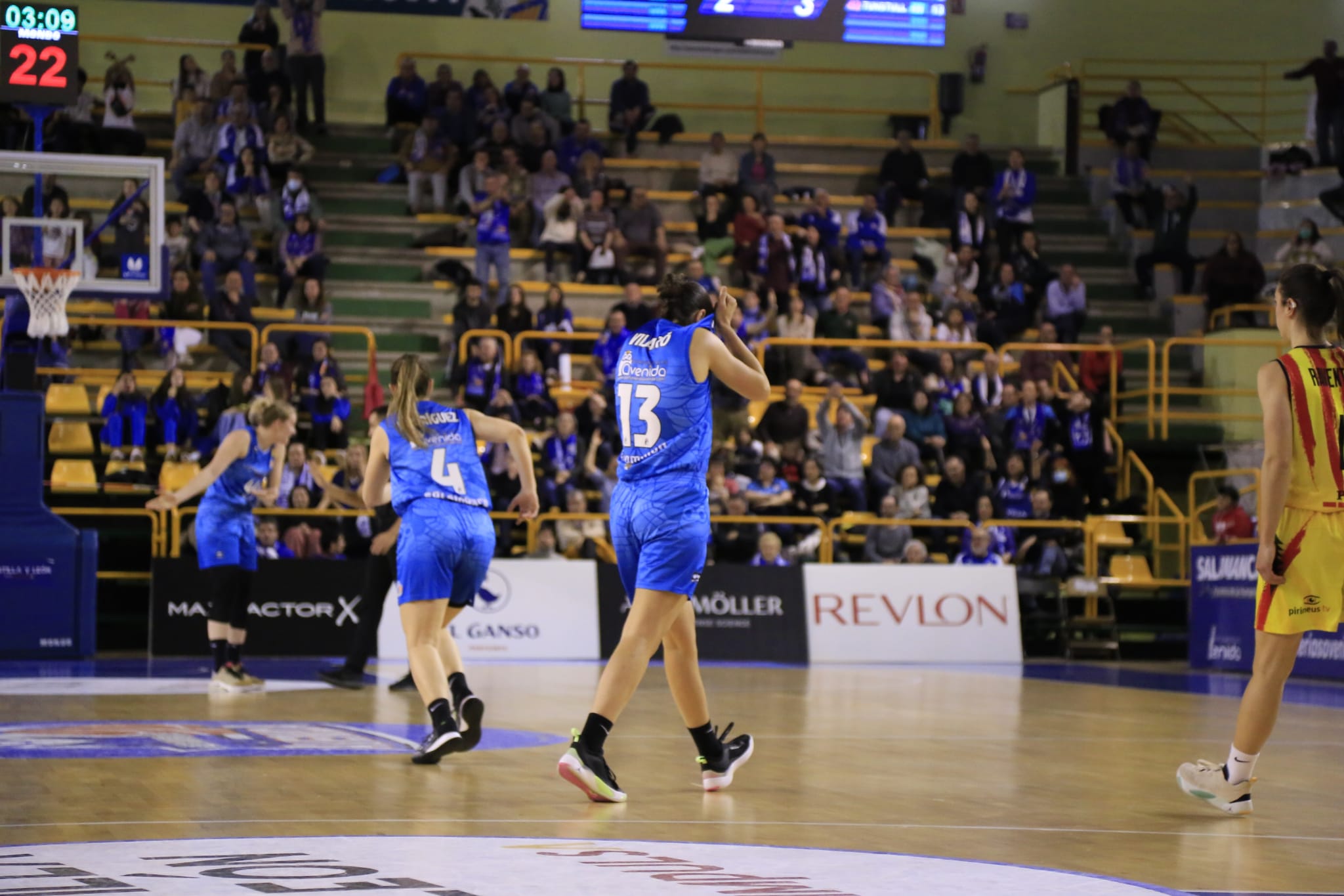 Fotos: Sufrida victoria de Avenida ante Cadí La Seu en un partido muy tenso