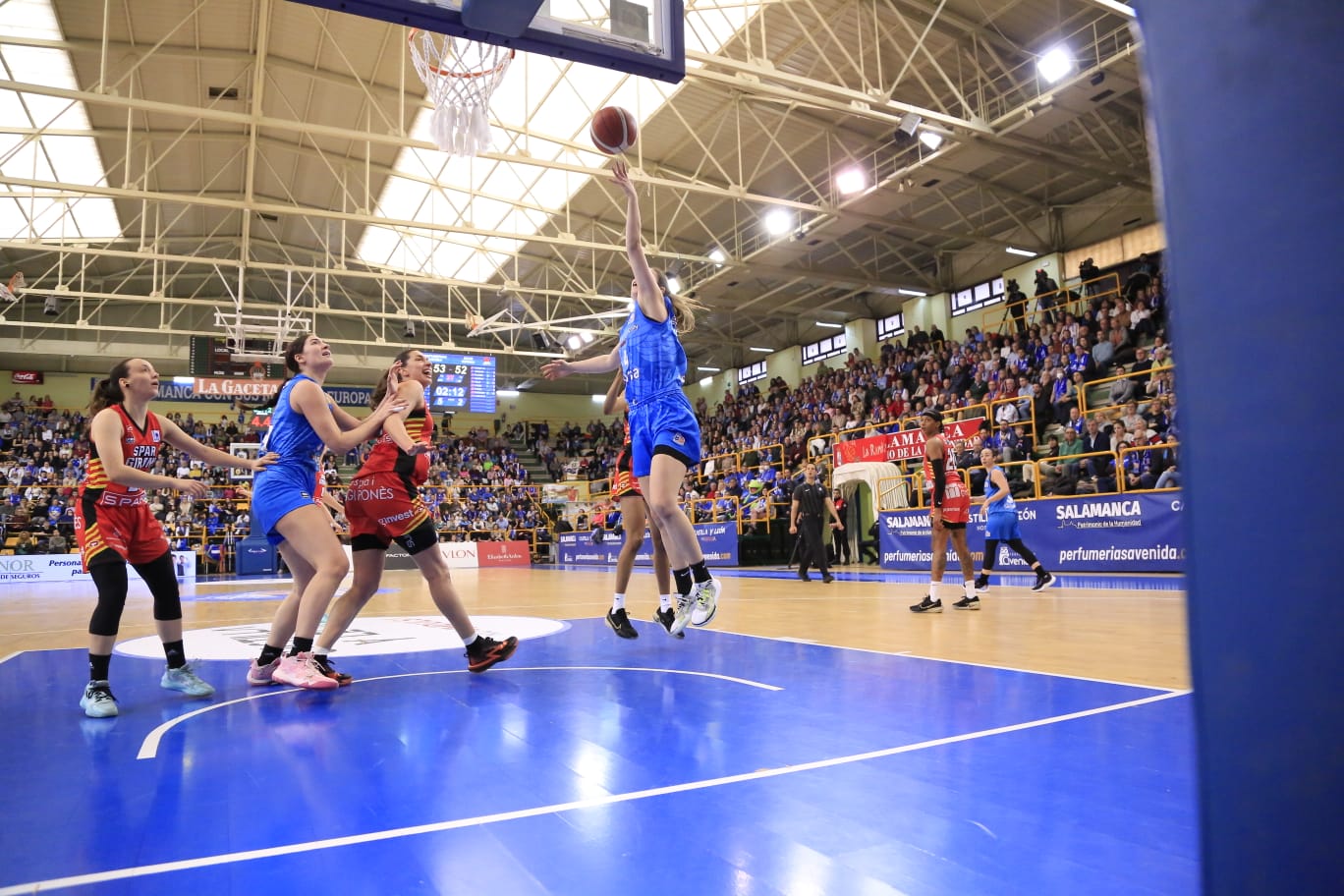 Fotos: Gran Victoria de Avenida ante el Spar Girona