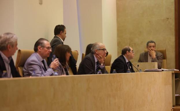 El PSOE exige a Carbayo la retirada a Iglesias de la delegación de Coordinación Territorial 