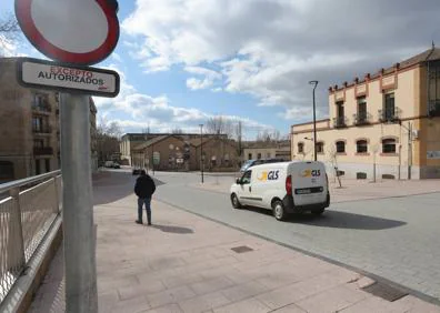 Imagen secundaria 1 - Cámaras y multas vacían de coches una zona de Salamanca como anticipo de la futura ZBE