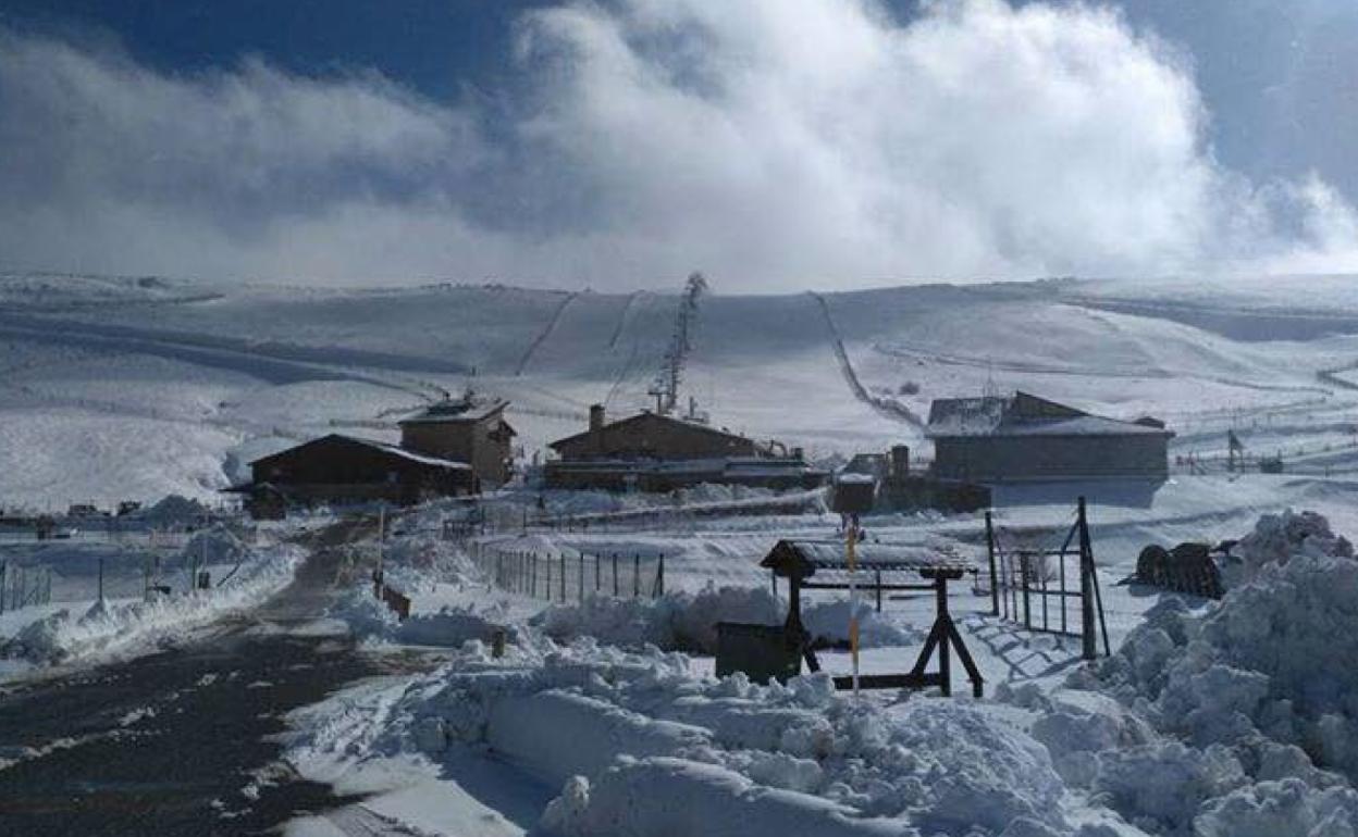 Imagen de archivo de la estación de esquí de La Covatilla.
