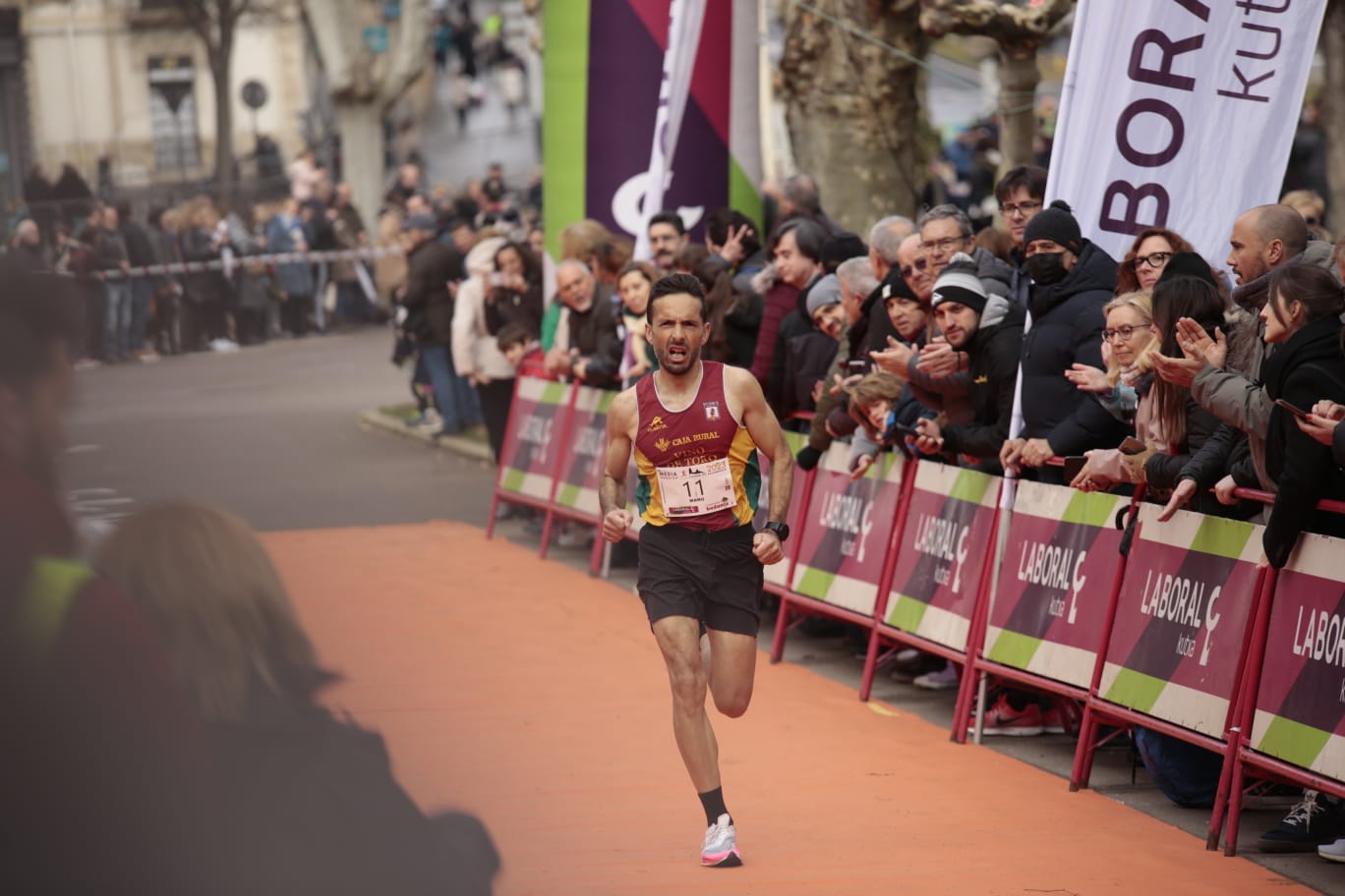 Fotos: Fiesta del atletismo popular salmantino con la Media Maratón