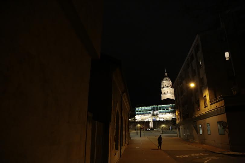 Fotos: Así cambia Salamanca cuando falta la luz del día