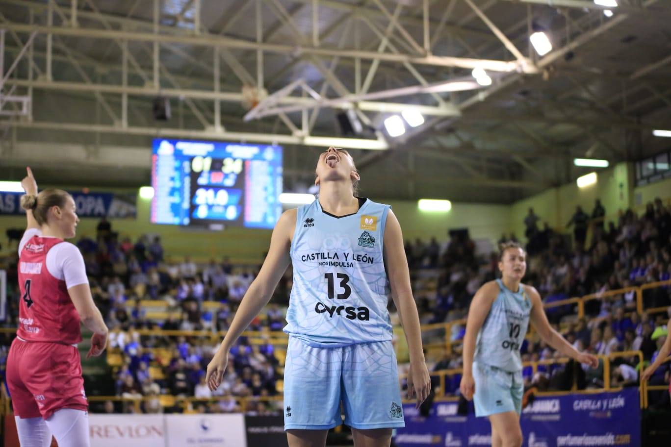 Fotos: Partido Avenida-Araski de Liga