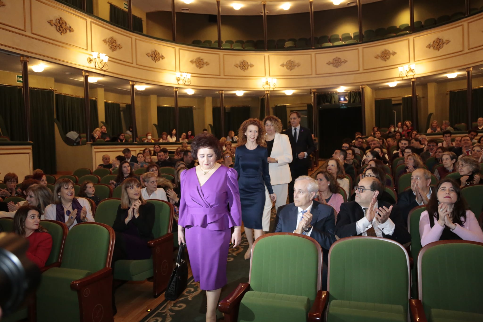 Fotos: Salamanca homenajea a Marta del Pozo, María Victoria Mateos y María Ángeles Hernández este 8 de marzo