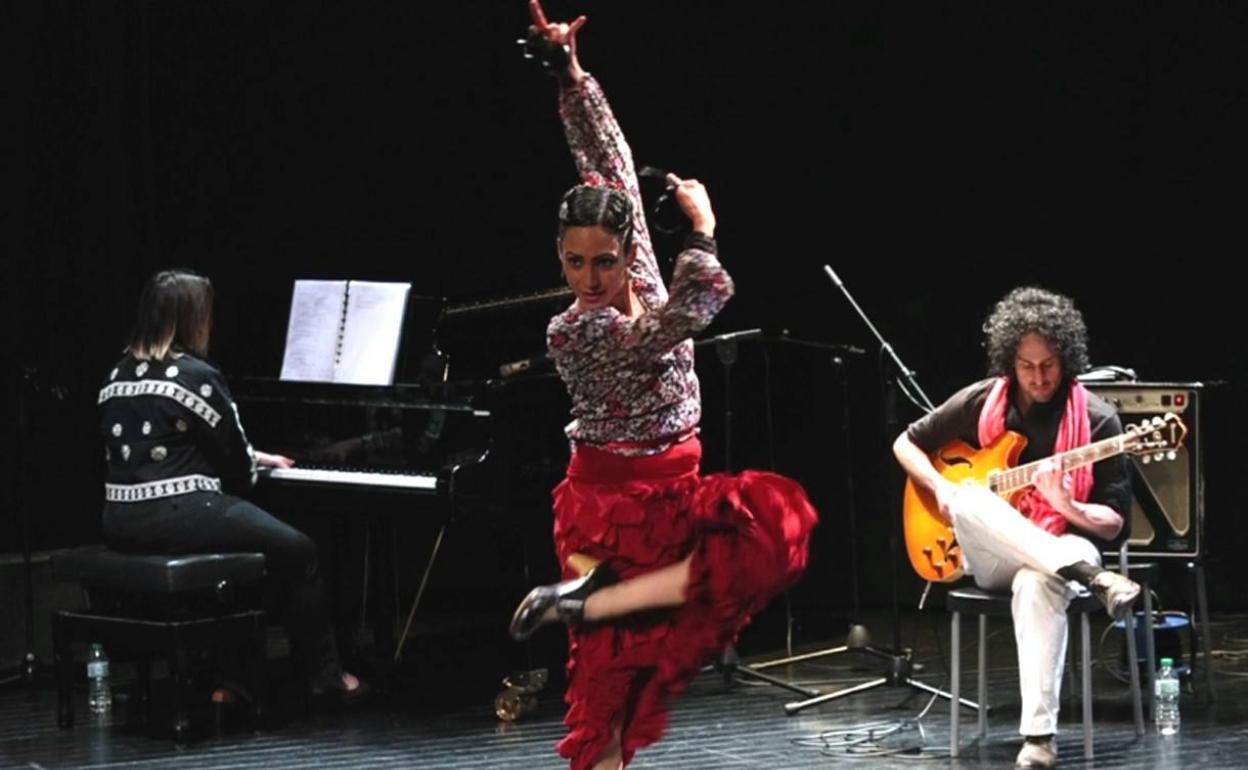 Espectáculo de danza española y baile flamenco 'De raíces y ramas'. 